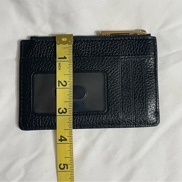 Marc Jacobs Black Textured Leather Card Wallet, Raised Gold Logo Key Ring Inside - Picture 7 of 11